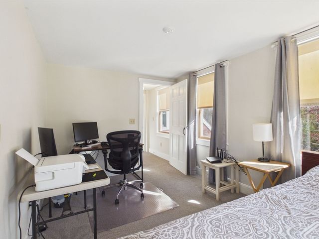 61 Canton St, Easton, MA 02356