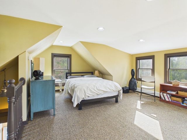 61 Canton St, Easton, MA 02356