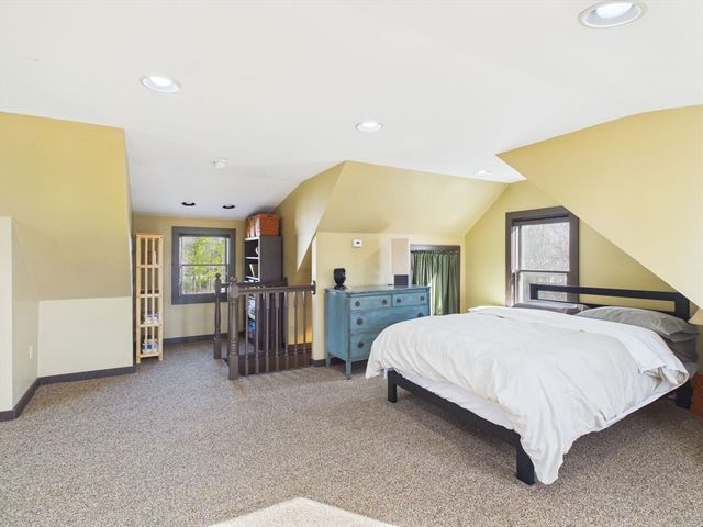 61 Canton St, Easton, MA 02356