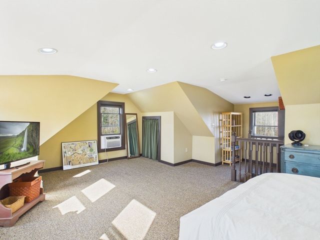 61 Canton St, Easton, MA 02356