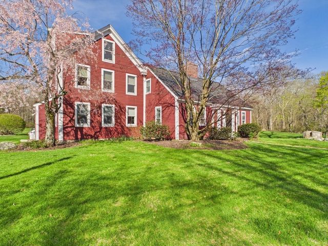 61 Canton St, Easton, MA 02356