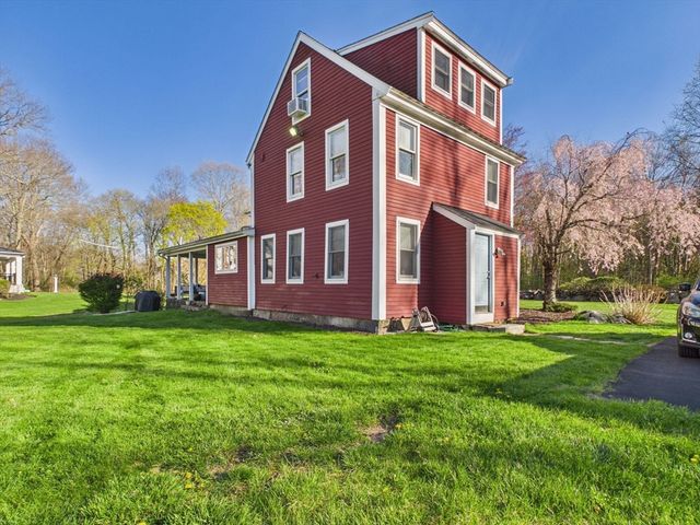 61 Canton St, Easton, MA 02356