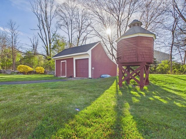 61 Canton St, Easton, MA 02356