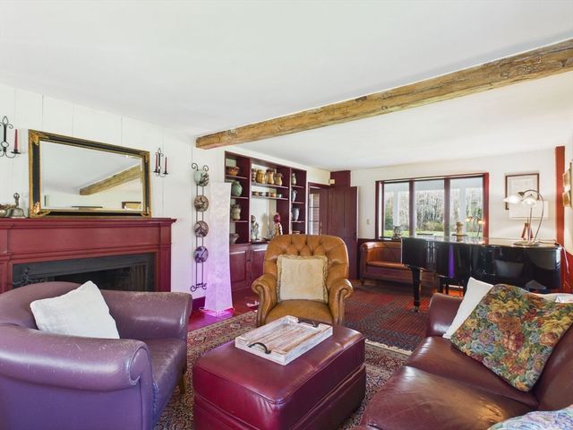 61 Canton St, Easton, MA 02356