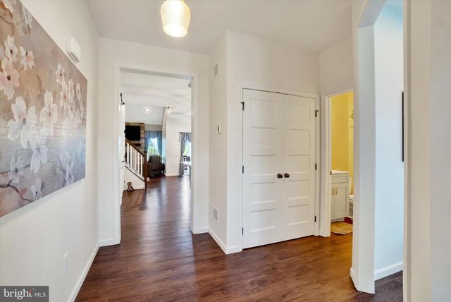 2703 ALPERTON DRIVE, York, PA 17402