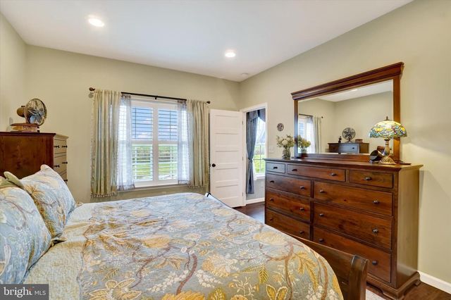 2703 ALPERTON DRIVE, York, PA 17402