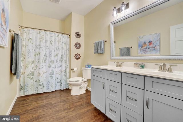 2703 ALPERTON DRIVE, York, PA 17402
