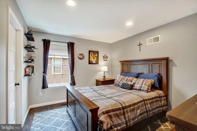 2703 ALPERTON DRIVE, York, PA 17402