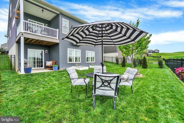 2703 ALPERTON DRIVE, York, PA 17402