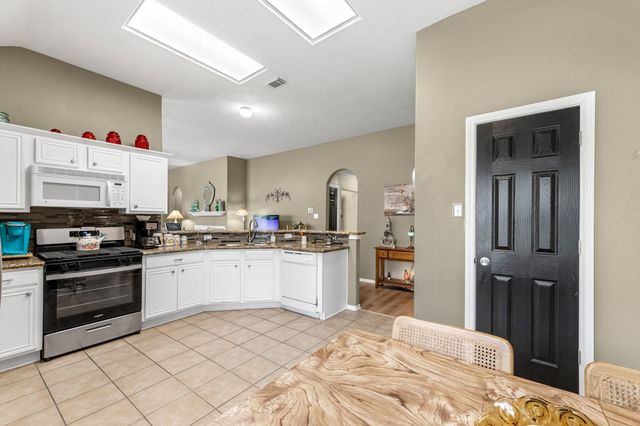 5226 Caraway Lake Drive, Baytown, TX 77521