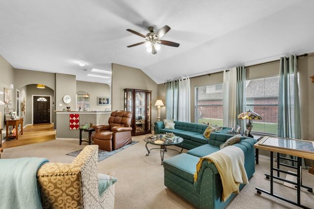 5226 Caraway Lake Drive, Baytown, TX 77521