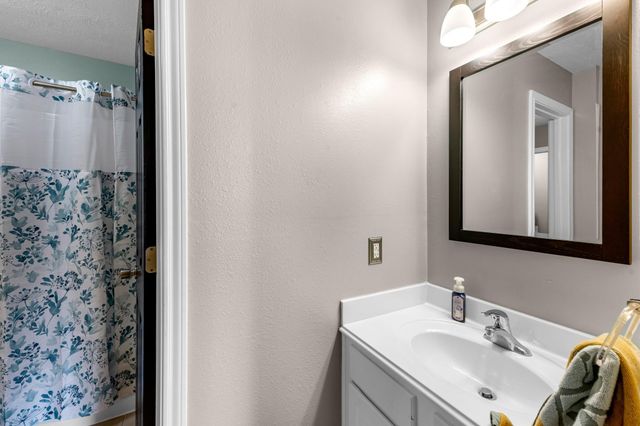 5226 Caraway Lake Drive, Baytown, TX 77521