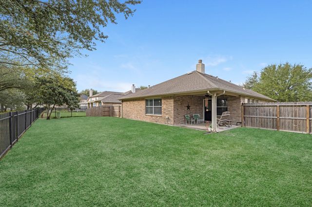 5226 Caraway Lake Drive, Baytown, TX 77521