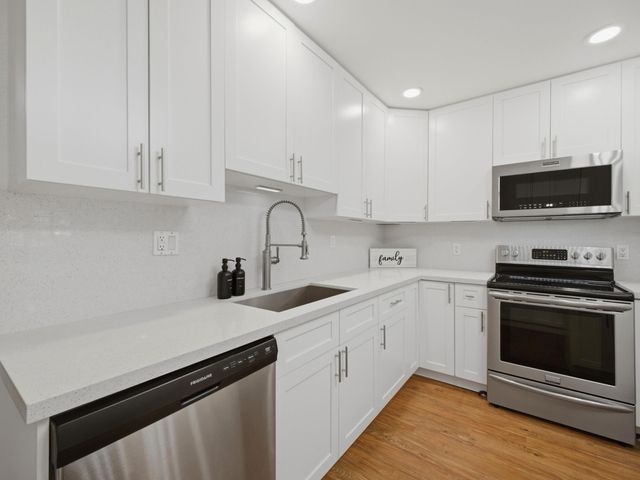 5120 NE 22nd Avenue, Lighthouse Point, FL 33064