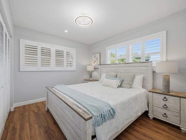 5120 NE 22nd Avenue, Lighthouse Point, FL 33064