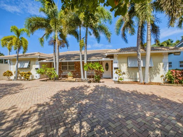 5120 NE 22nd Avenue, Lighthouse Point, FL 33064