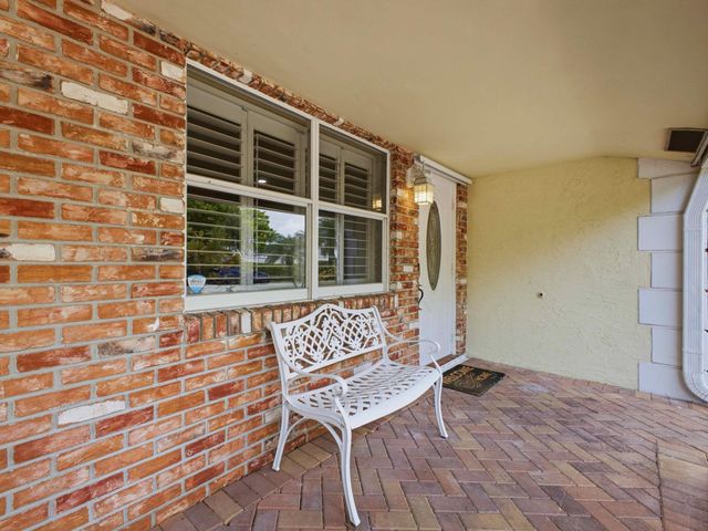 5120 NE 22nd Avenue, Lighthouse Point, FL 33064