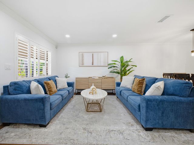 5120 NE 22nd Avenue, Lighthouse Point, FL 33064