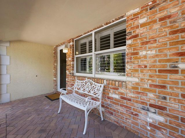 5120 NE 22nd Avenue, Lighthouse Point, FL 33064