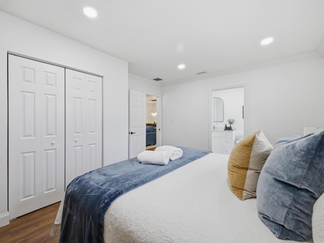 5120 NE 22nd Avenue, Lighthouse Point, FL 33064