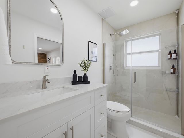 5120 NE 22nd Avenue, Lighthouse Point, FL 33064