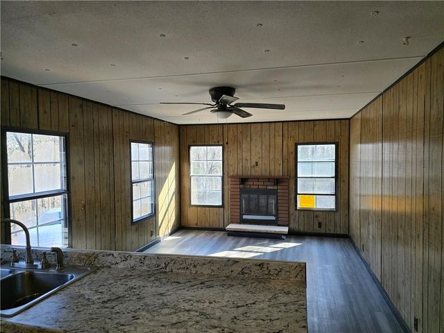 124 Puckett SE Road, Emerson, GA 30137