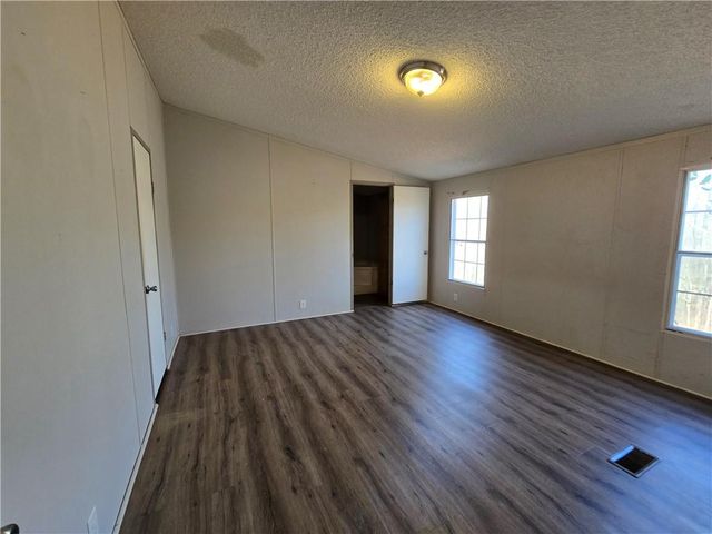 124 Puckett SE Road, Emerson, GA 30137