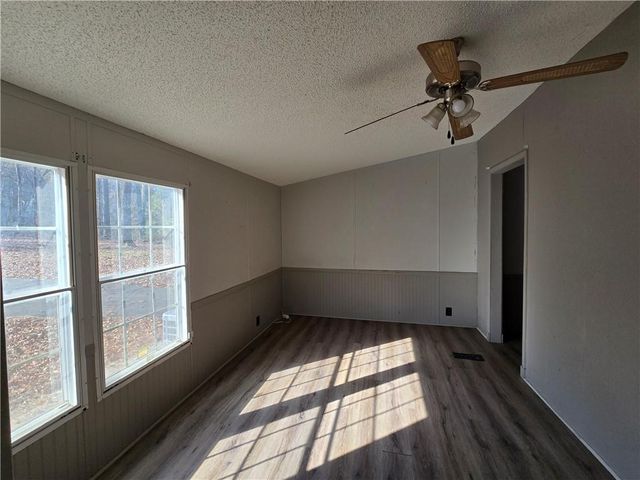 124 Puckett SE Road, Emerson, GA 30137