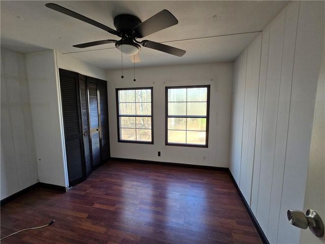 124 Puckett SE Road, Emerson, GA 30137