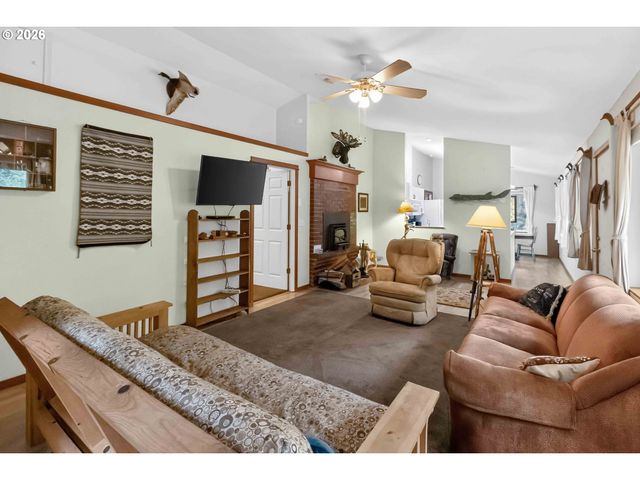 114 MERRY ETTA Dr, Kalama, WA 98625
