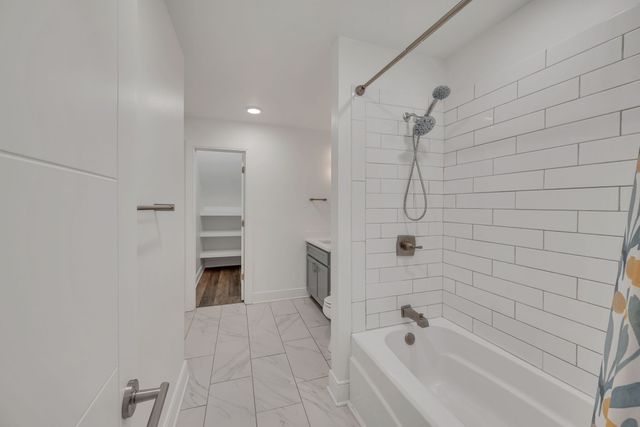 807B Porter Rd, Nashville, TN 37206