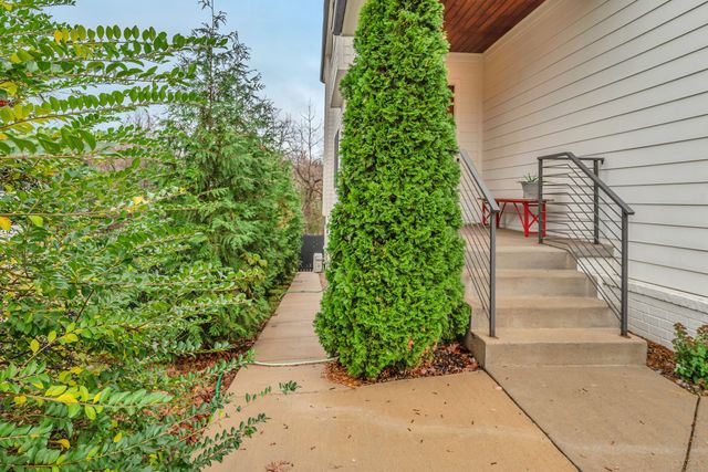 807B Porter Rd, Nashville, TN 37206