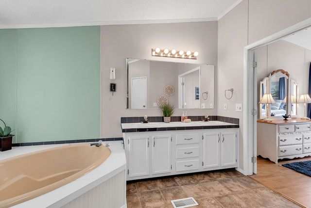 153 Queens Rd., Little River, SC 29566