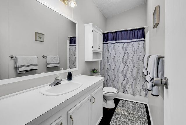 153 Queens Rd., Little River, SC 29566