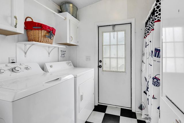 153 Queens Rd., Little River, SC 29566