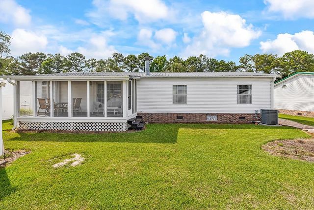 153 Queens Rd., Little River, SC 29566