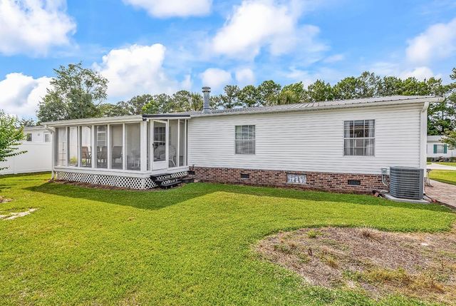 153 Queens Rd., Little River, SC 29566