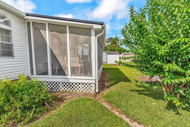 153 Queens Rd., Little River, SC 29566