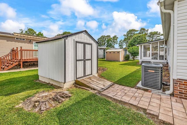 153 Queens Rd., Little River, SC 29566
