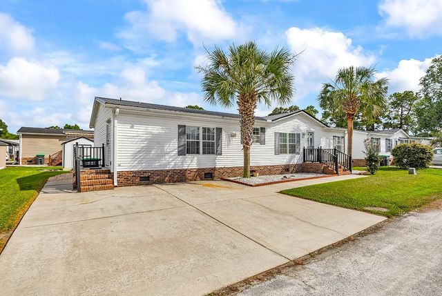 153 Queens Rd., Little River, SC 29566