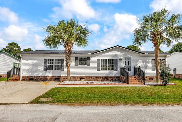 153 Queens Rd., Little River, SC 29566