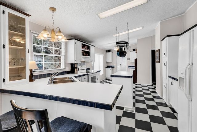 153 Queens Rd., Little River, SC 29566