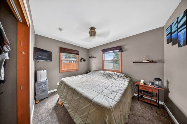 2447 Lauren Drive SW, Cedar Rapids, IA 52404
