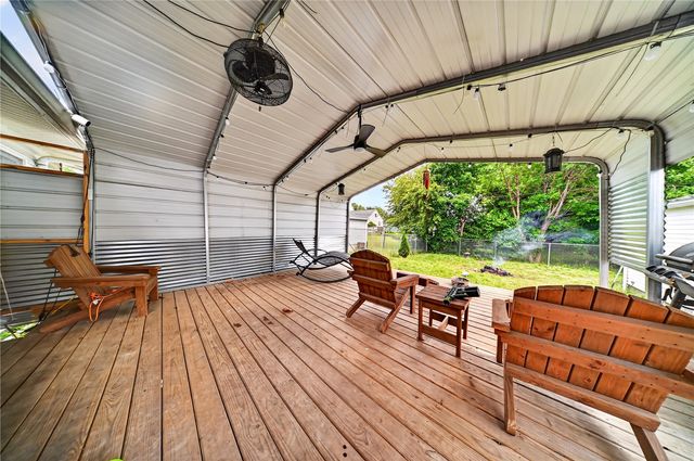 2447 Lauren Drive SW, Cedar Rapids, IA 52404