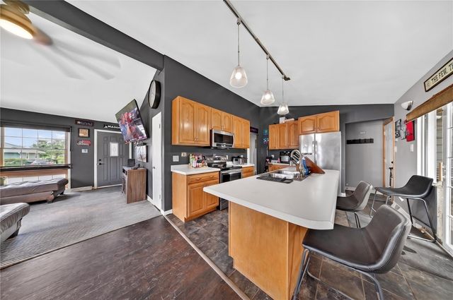2447 Lauren Drive SW, Cedar Rapids, IA 52404