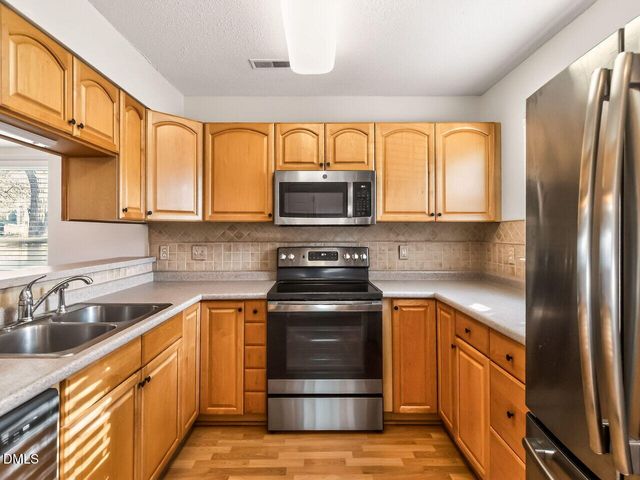 5009 Avenida Del Sol Drive, Raleigh, NC 27616