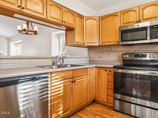 5009 Avenida Del Sol Drive, Raleigh, NC 27616