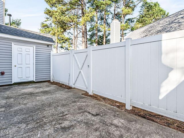 5009 Avenida Del Sol Drive, Raleigh, NC 27616