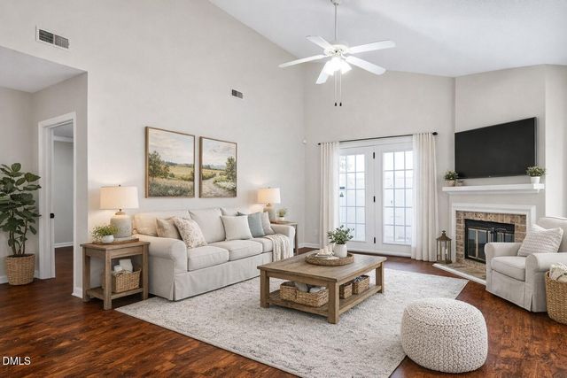 5009 Avenida Del Sol Drive, Raleigh, NC 27616