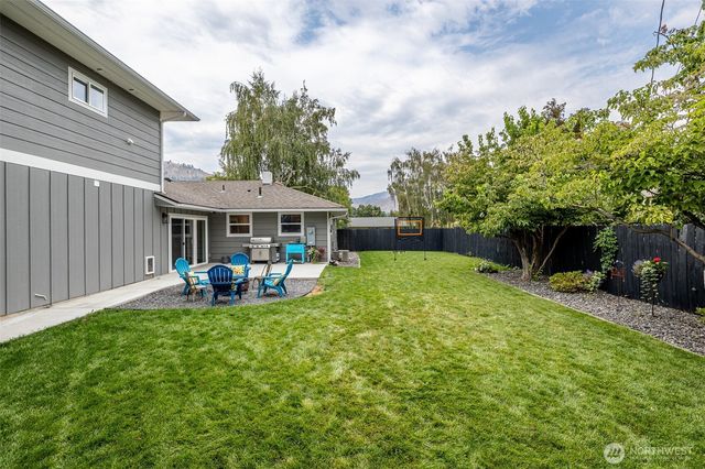 1043 Linwood Avenue, Wenatchee, WA 98801